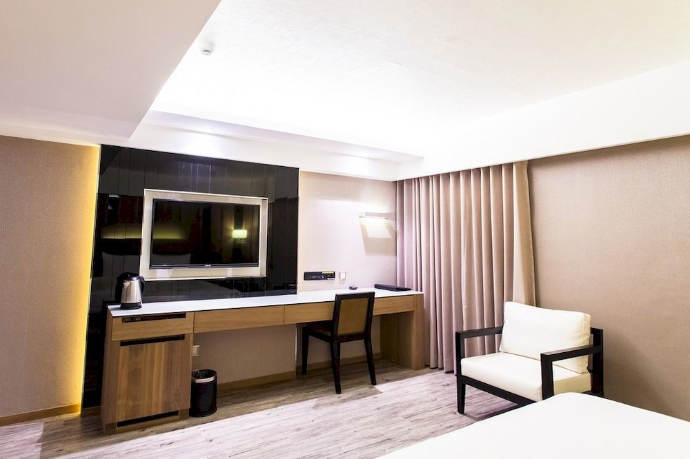 เดอะ คลาวด์ โฮเทล Hotel เกาสง ภายนอก รูปภาพ