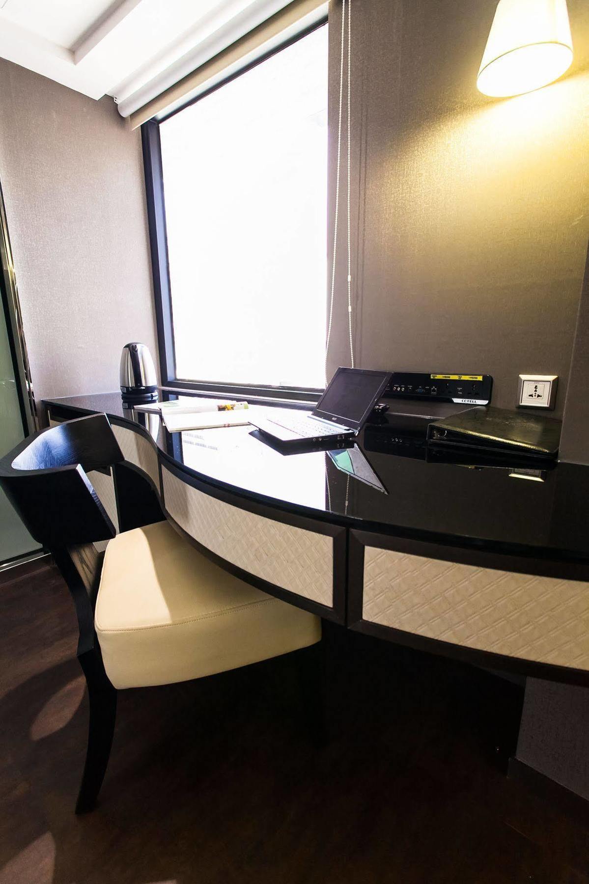 เดอะ คลาวด์ โฮเทล Hotel เกาสง ภายนอก รูปภาพ